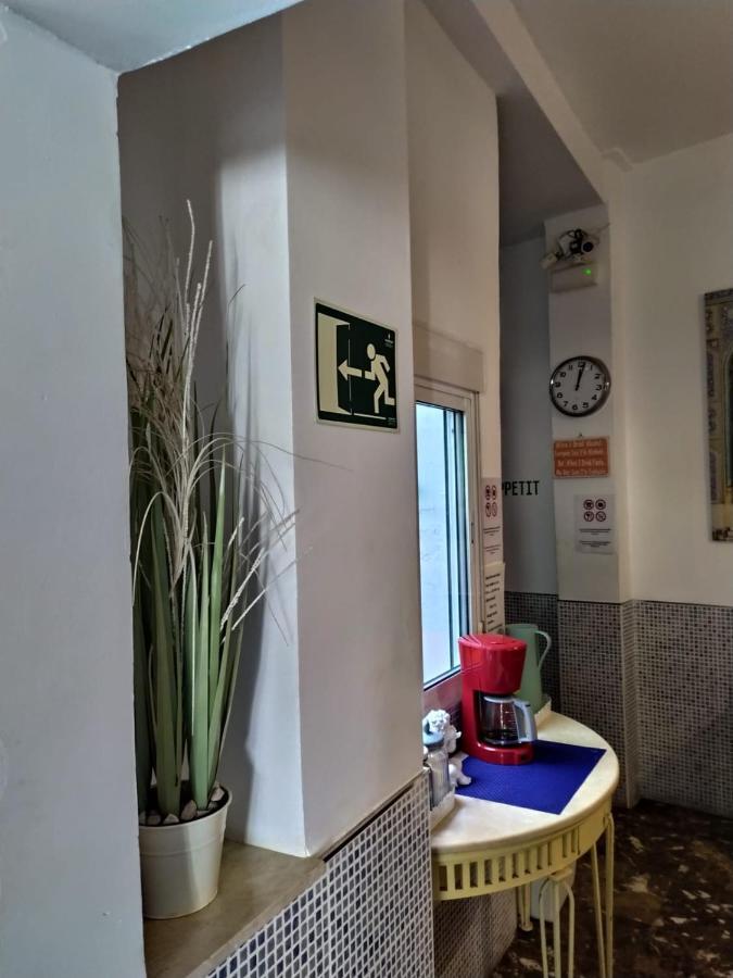 Malaga Centro Hostel (Adults Only) Екстер'єр фото